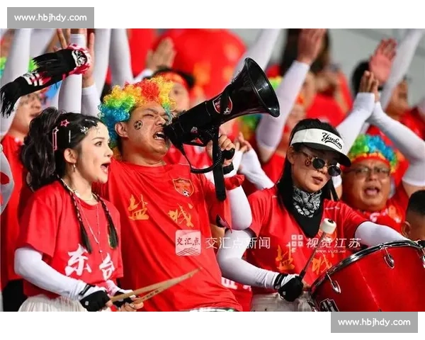 苏超尾声潮未退：三大联赛里的球迷真心